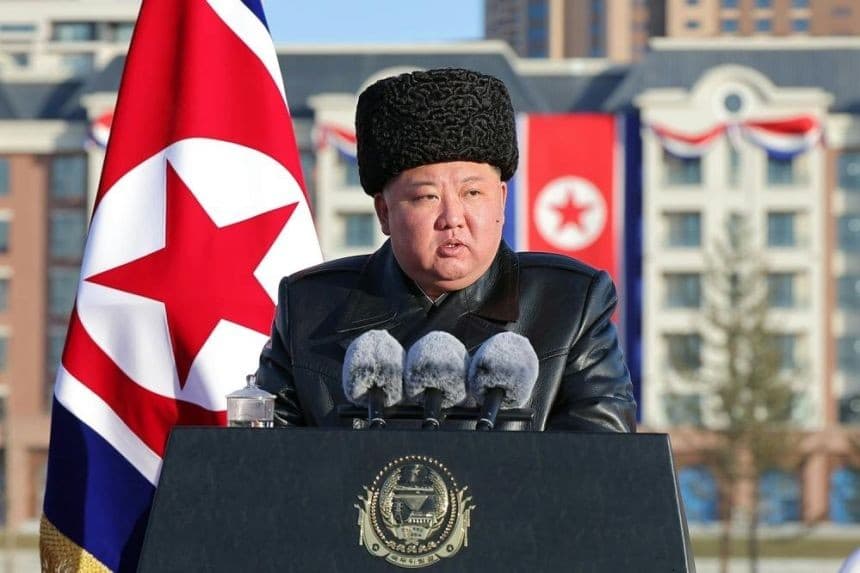 Okładka artykułu: Korea Północna testuje potężny silnik rakietowy. Program ICBM Kim Dzong Una przyspiesza